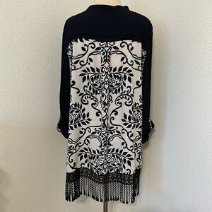 Stunning John Mark Embroidered Blouse Contrasting Fabric Black Cream Floral XL